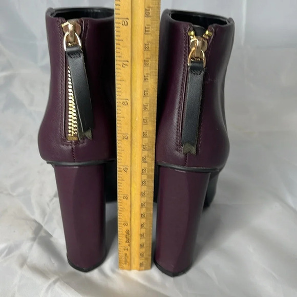 CABI Bissett Leather Colorblock Boots Black Mulberry Periwinkle Heels Zip Size 7 - Picture 15 of 16